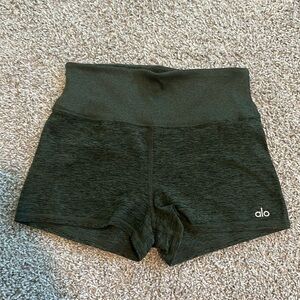alo yoga bike shorts like new